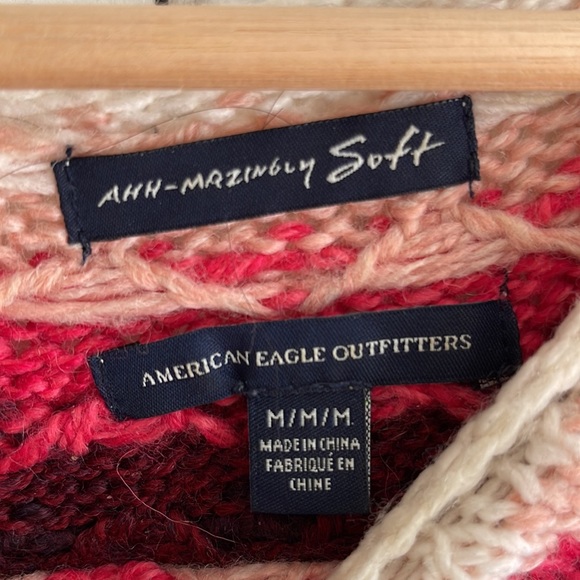 American eagle sweater - Picture 2 of 2